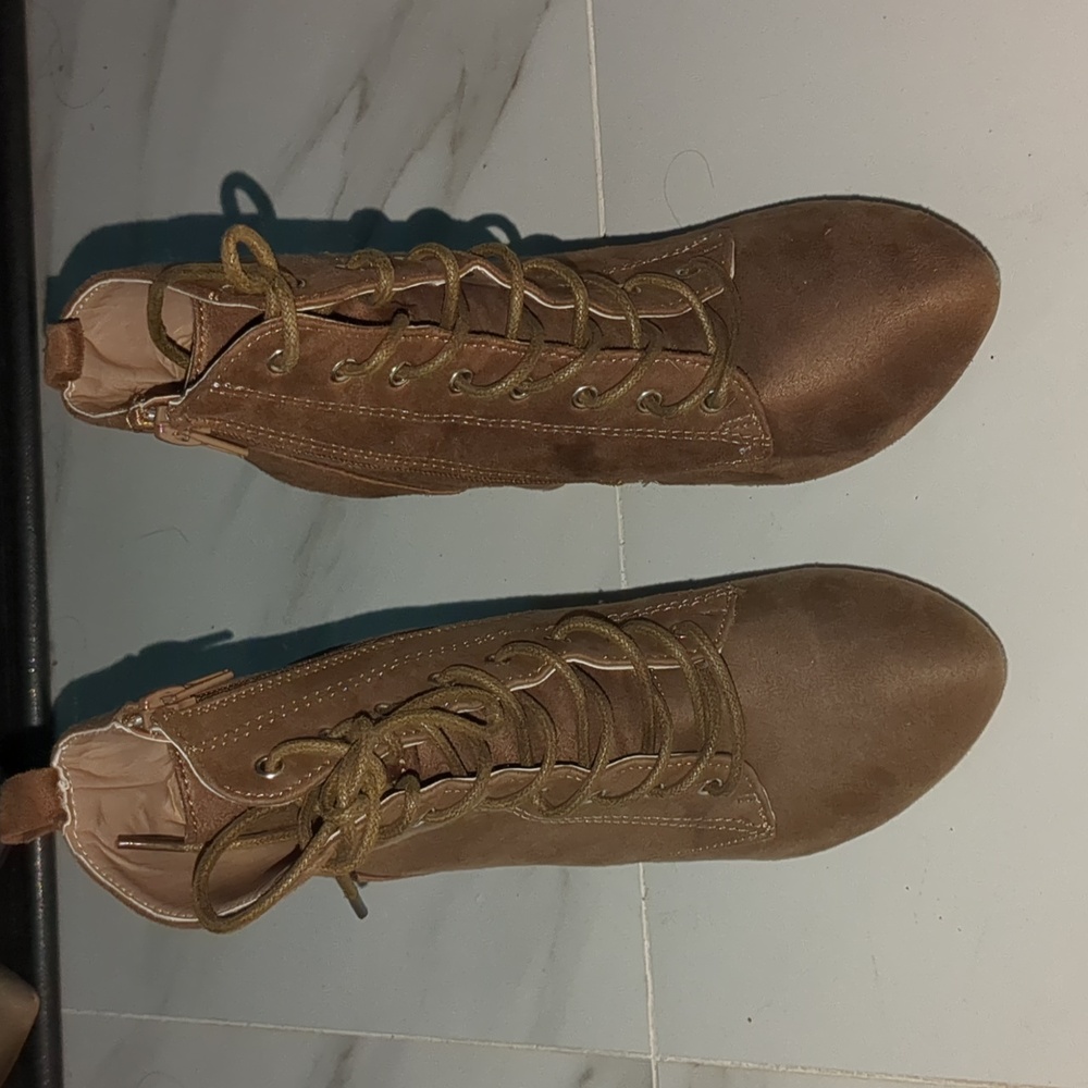 Botines - Picture 2 of 4